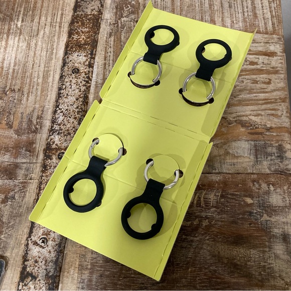 Onn Black Protective Holder for Apple AirTag Set of 4 - Picture 8 of 11